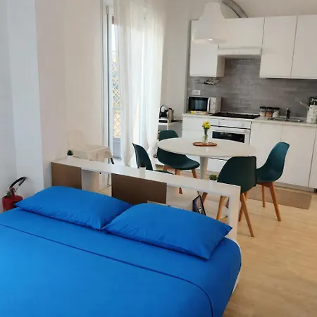 Appartement Accogliente Bilocale -parcheggio Privato Wifi Gratuiti- *