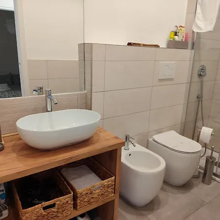 Accogliente Bilocale -parcheggio Privato Wifi Gratuiti- Appartement