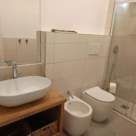 Accogliente Bilocale -parcheggio Privato- San Remo