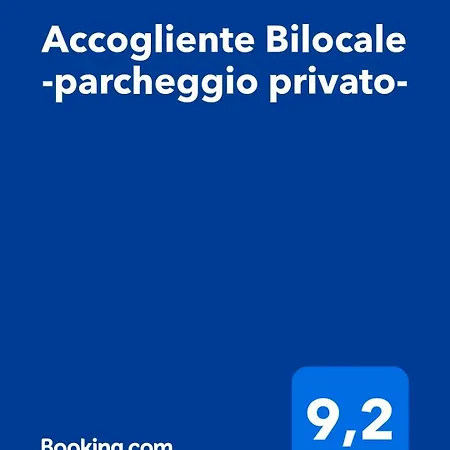 아파트 Accogliente Bilocale -Parcheggio Privato Gratuito *